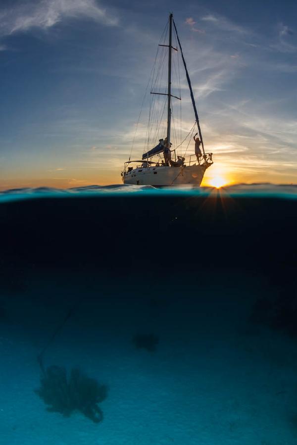 Bonaire. DeepSea Challenge 2016. Sun set boat split.